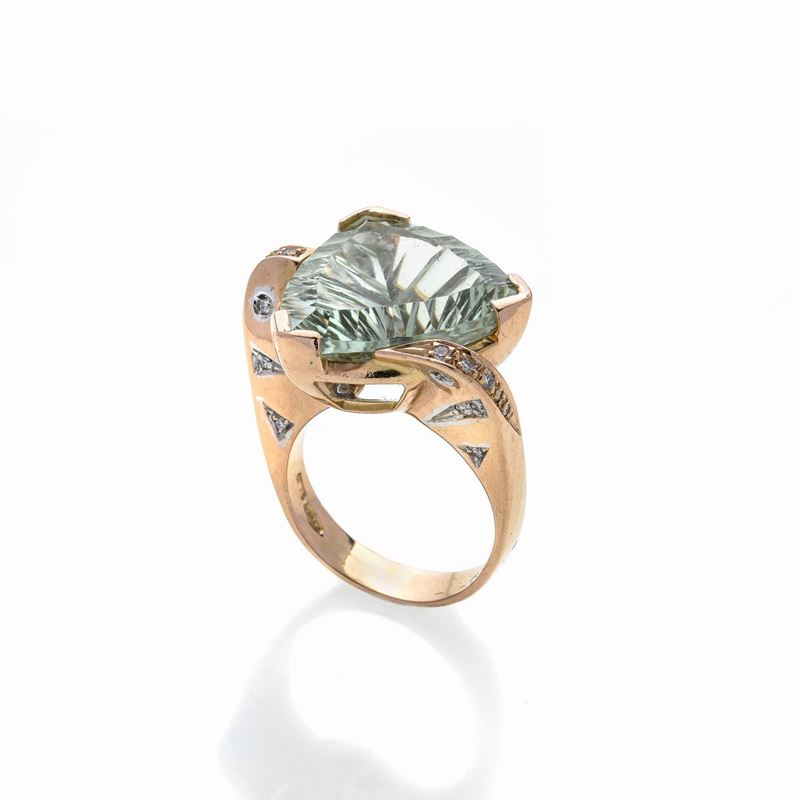 Grande Anello in Oro Rosa, Diamanti e Quarzo Verde-azzurro