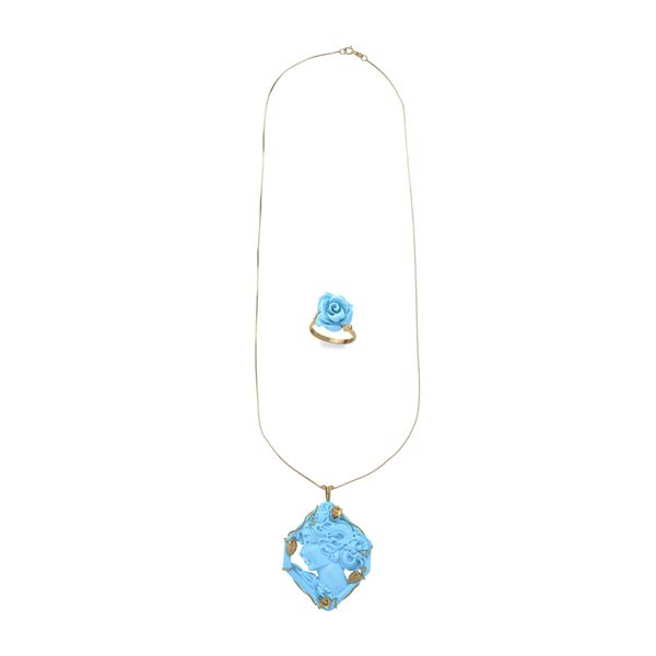 Set in 18 kt yellow gold and turquoise paste