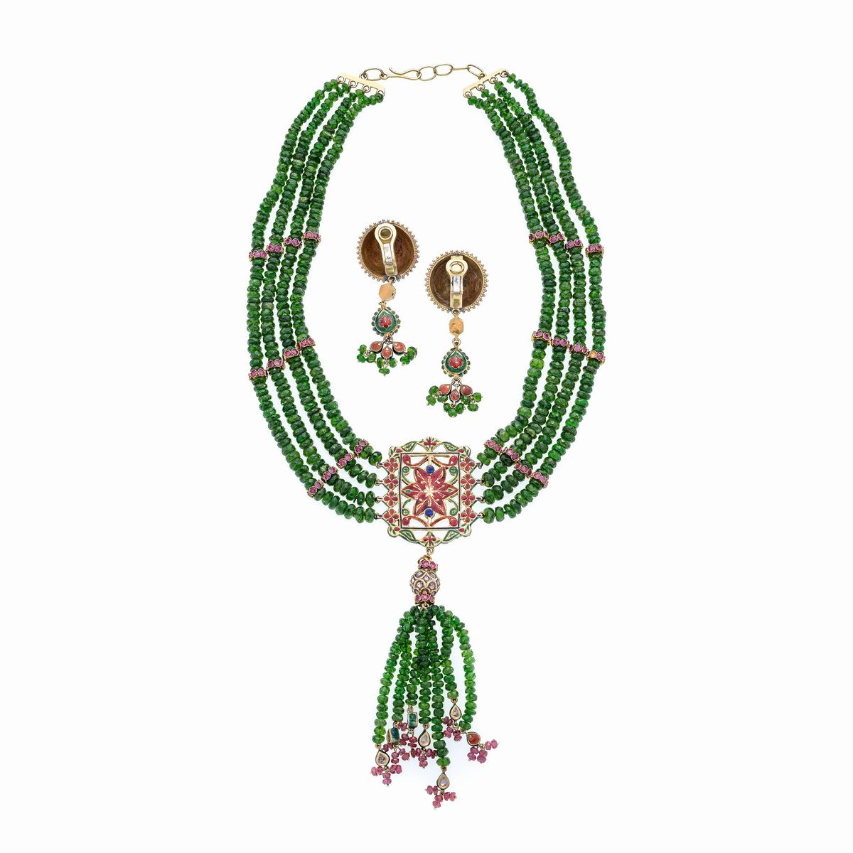 Paio di orecchini e collana in oro giallo 18 k, tormaline verdi, rubini, diamanti e smalti policr...