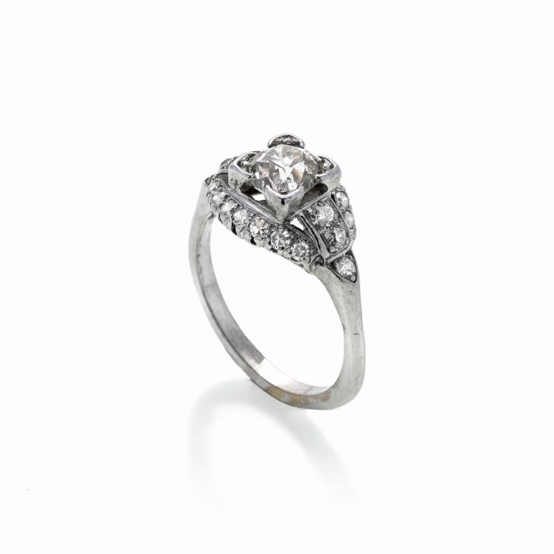 Anello in platino e diamanti