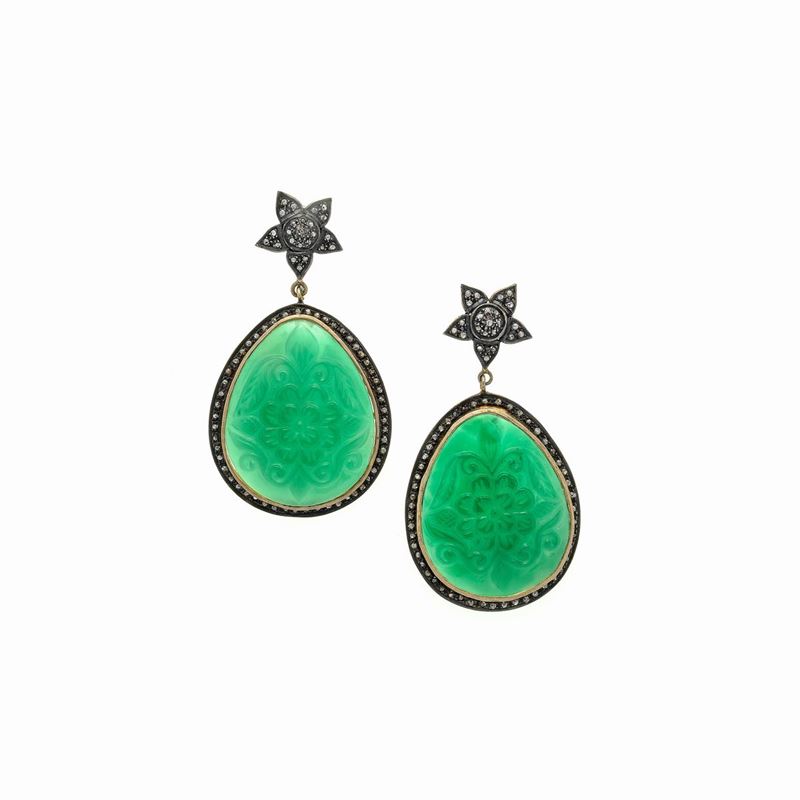 Paio di grandi orecchini pendenti in argento, agata e diamanti