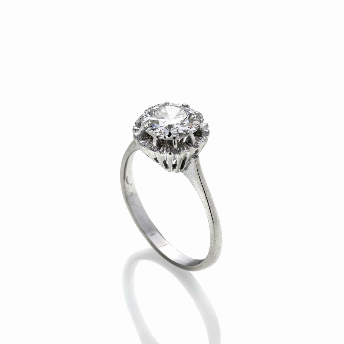 Anello solitario in oro bianco e diamante