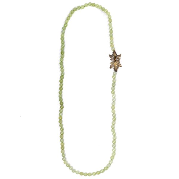 Long necklace in jadeite, 925 silver and 18k yellow gold