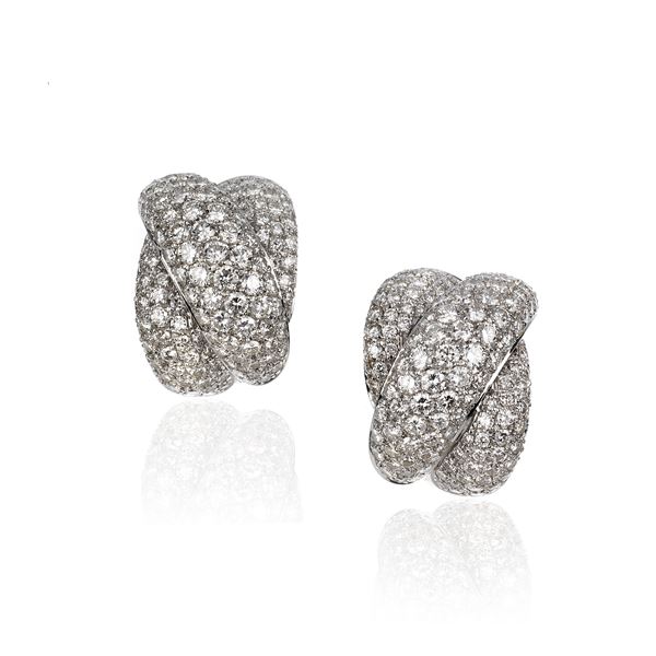 Pair of Princess Nodo earrings in 18 kt white gold and diamonds
