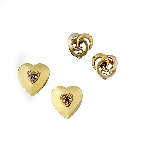 Paio di orecchini a Nodo in oro dei tre colori e paio a cuore in oro 18 kt, zirconi  e turchese