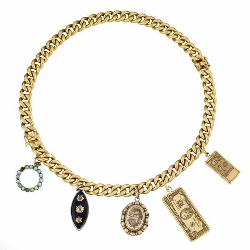 Due bracciali in oro giallo 18kt con charms, unibili a formare un girocollo