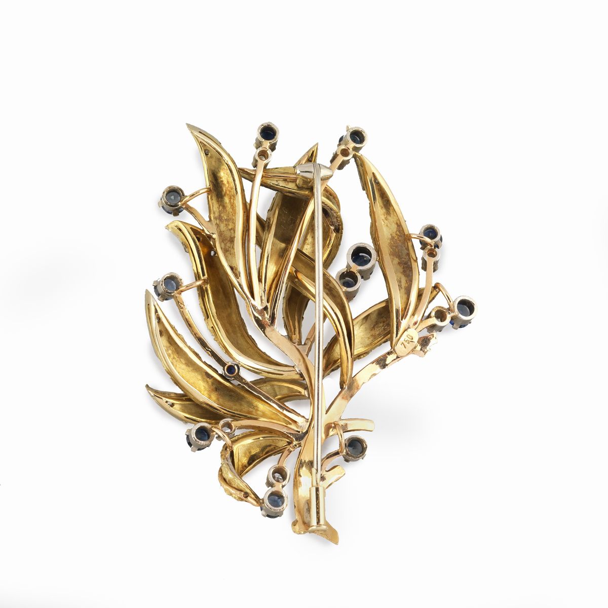 Grande spilla floreale in oro giallo, rosa e bianco 18 kt, diamanti e zaffiri