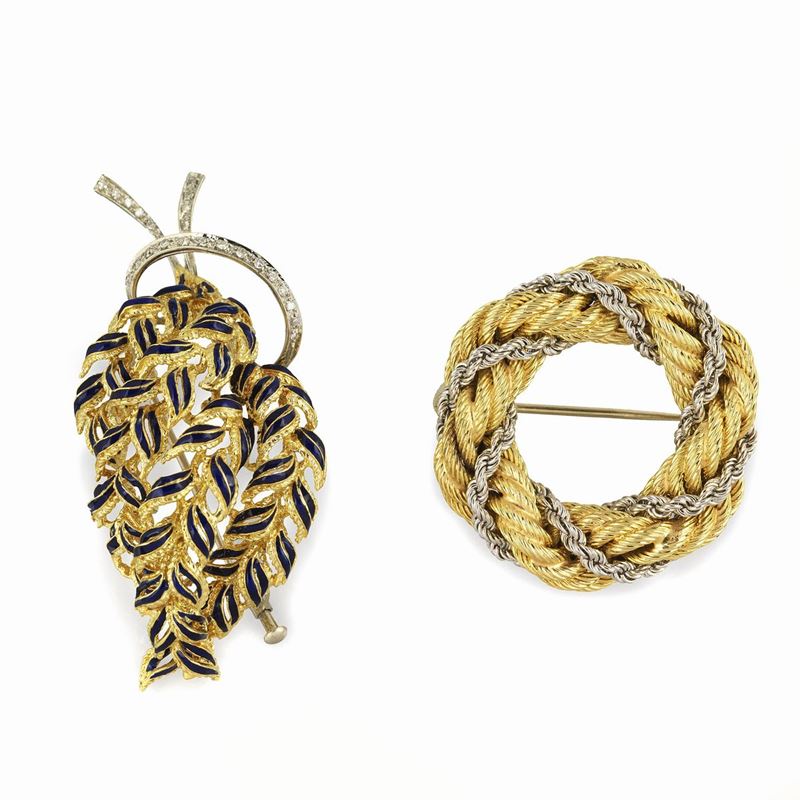 Spilla Foglia in oro giallo 18 kt, diamanti e smalto e spilla Ghirlanda in oro giallo e bianco 18...