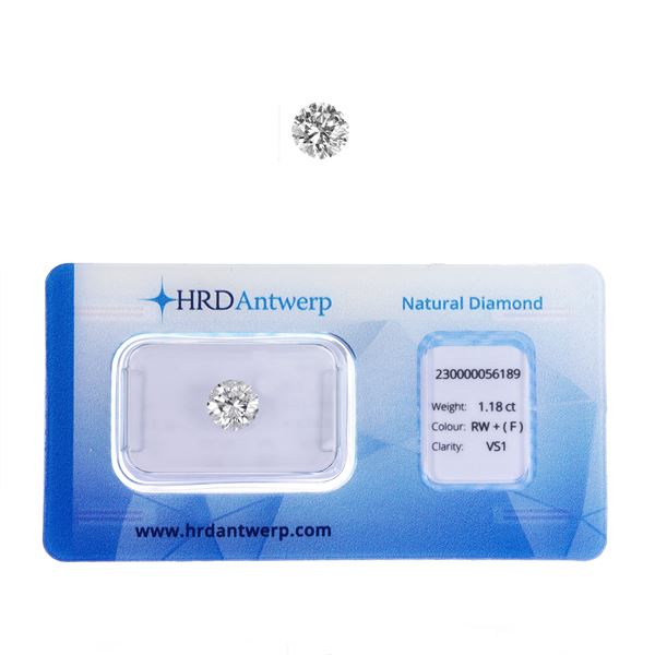 Brilliant cut diamond of 1.18 ct in blister and brilliant cut diamond of 1.16 ct