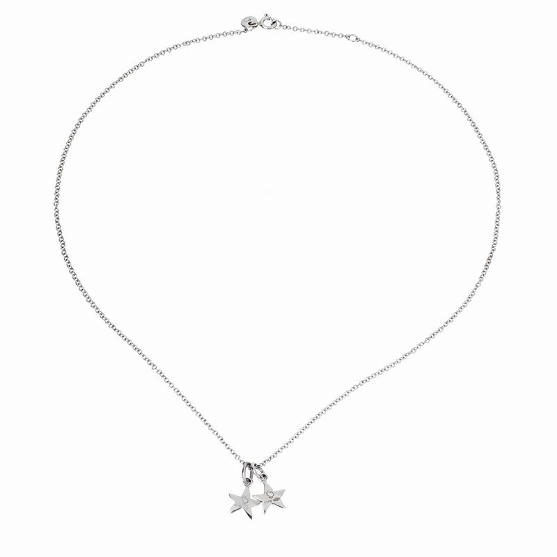 Pomellato - Catena a Maglie in Oro Bianco e Due Stelle Pendenti in Oro Bianco 18 Kt e Diamanti Do...