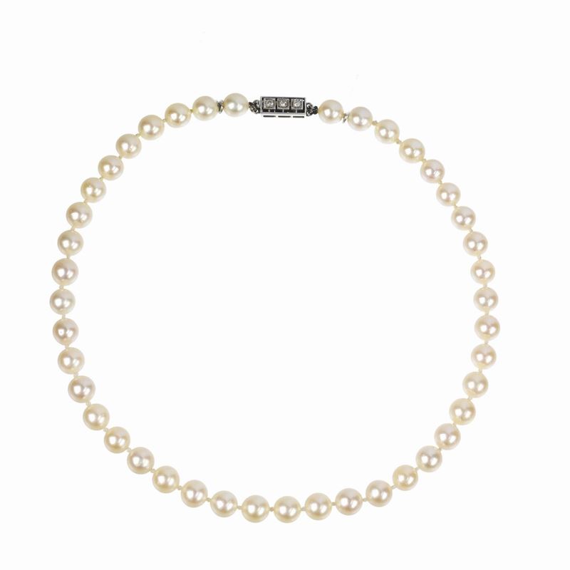 Collana in perle coltivate, oro bianco 18 kt e diamanti