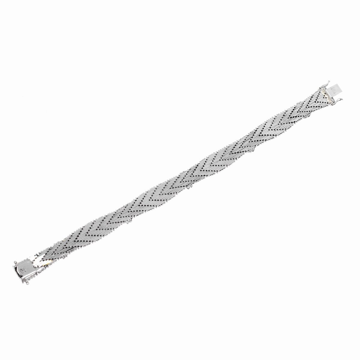 Bracciale a maglia tessuto in oro bianco 18 kt, diamanti e zaffiri