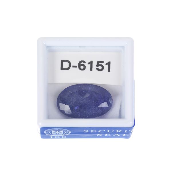Oval cut tanzanite of 12.80 ct in blister