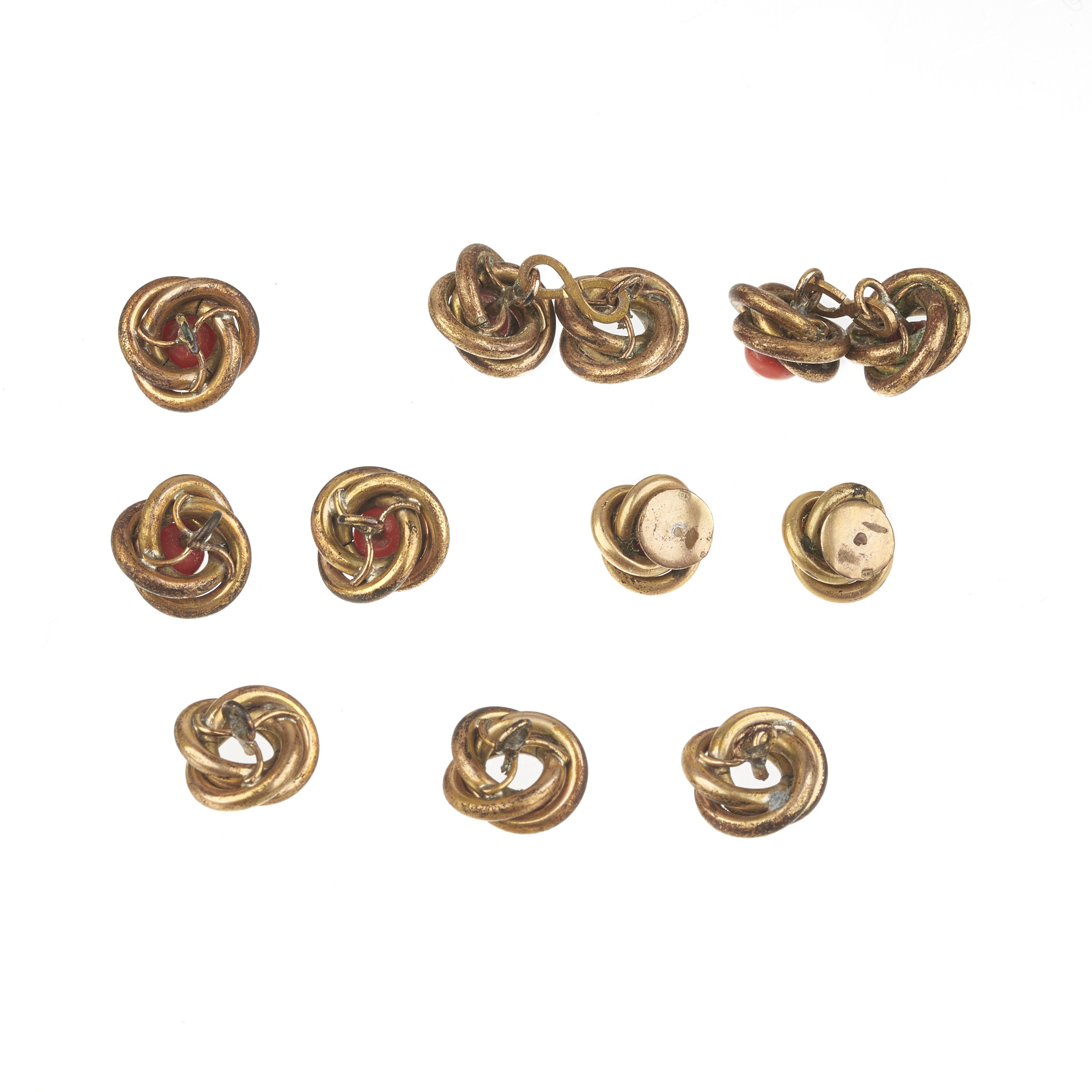 Set di bottoni e gemelli in oro a 9 kt e corallo rosso