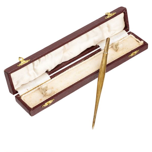 Pennino in argento dorato entro scatola originale  (Fine del secolo XIX)  - Auction Auction of antique and Modern Jewelry and Wristwatches - Curio - Casa d'aste in Firenze