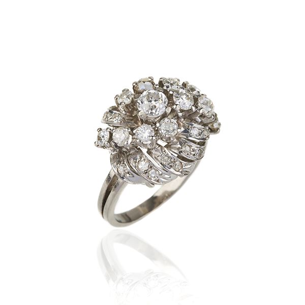 Domed ring in platinum and diamonds