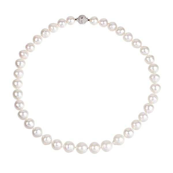 Collana in perle australiane, oro bianco 18 kt e diamanti