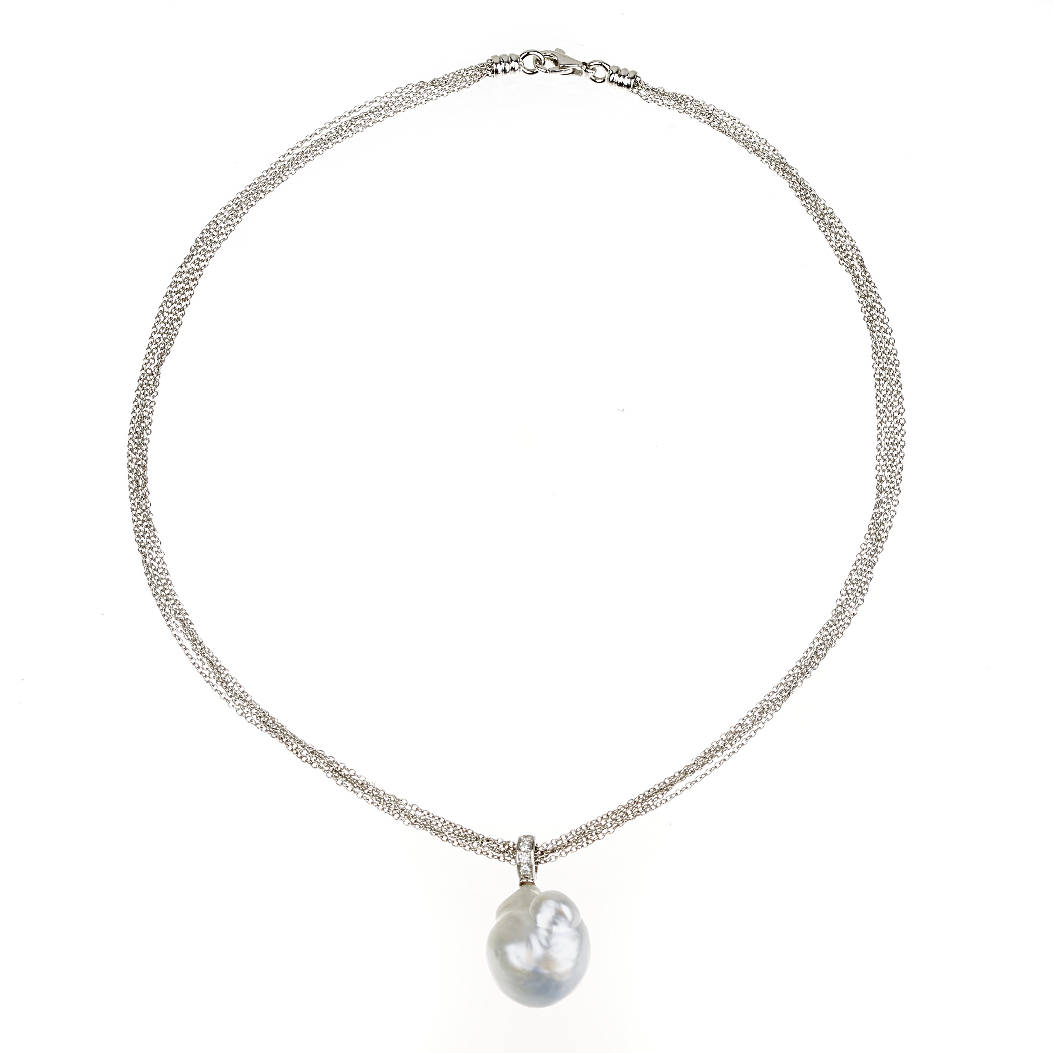 Girocollo millefili in oro bianco 18 kt, diamanti e perla scaramazza pendente