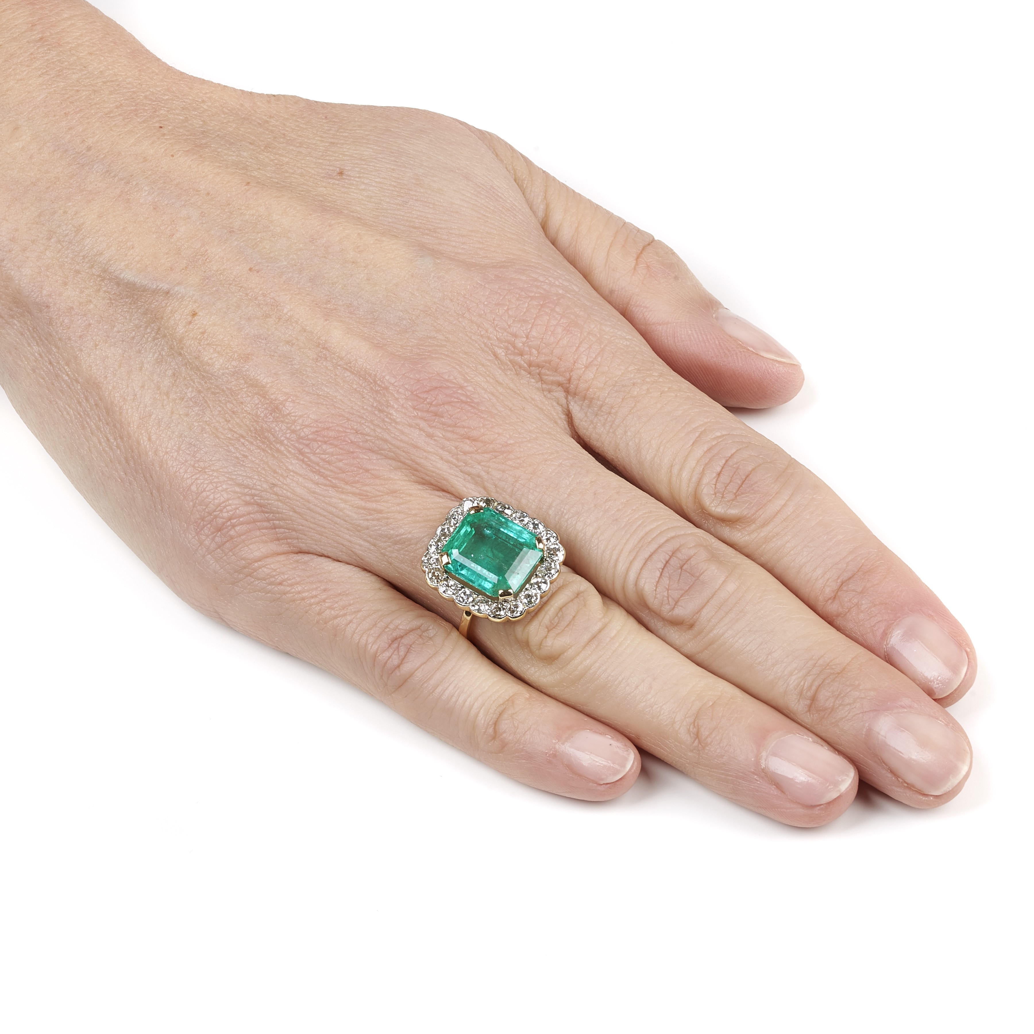 Grande anello in oro giallo 18 kt, diamanti e smeraldo