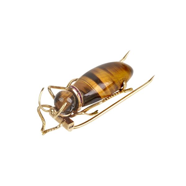 Cricket animalier clip in 18 kt yellow gold and tiger's eye