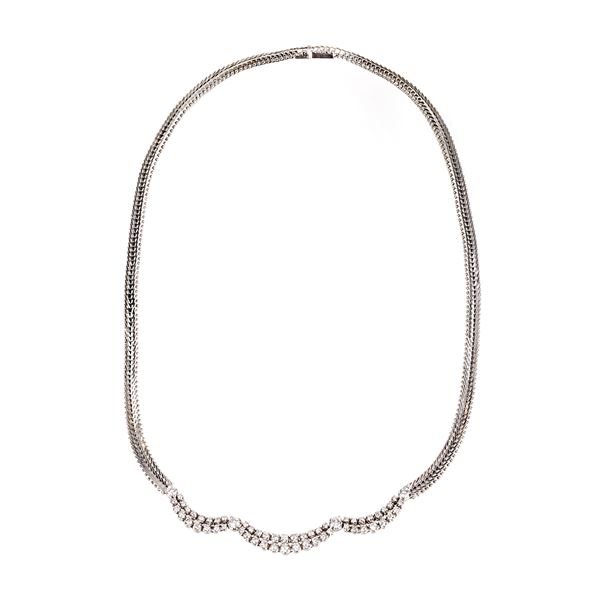 18 kt white gold and diamond necklace