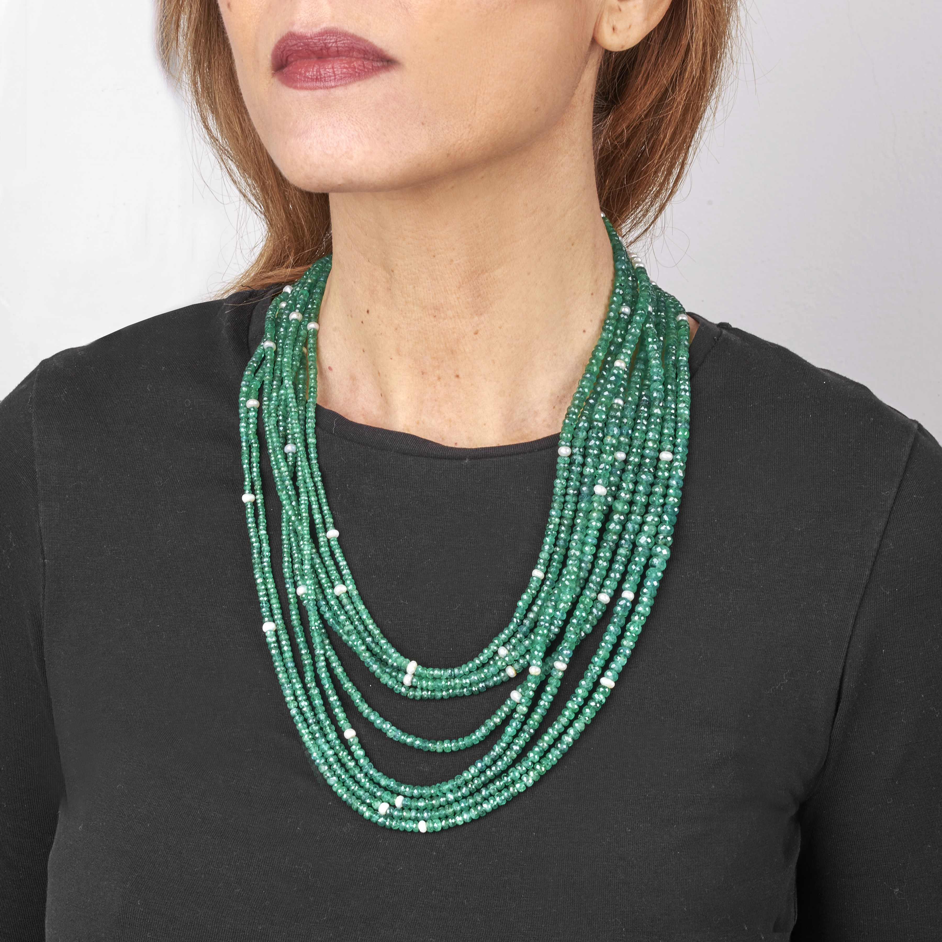 Importante collana in oro giallo e oro bianco 18 kt, diamanti, perle e smeraldi