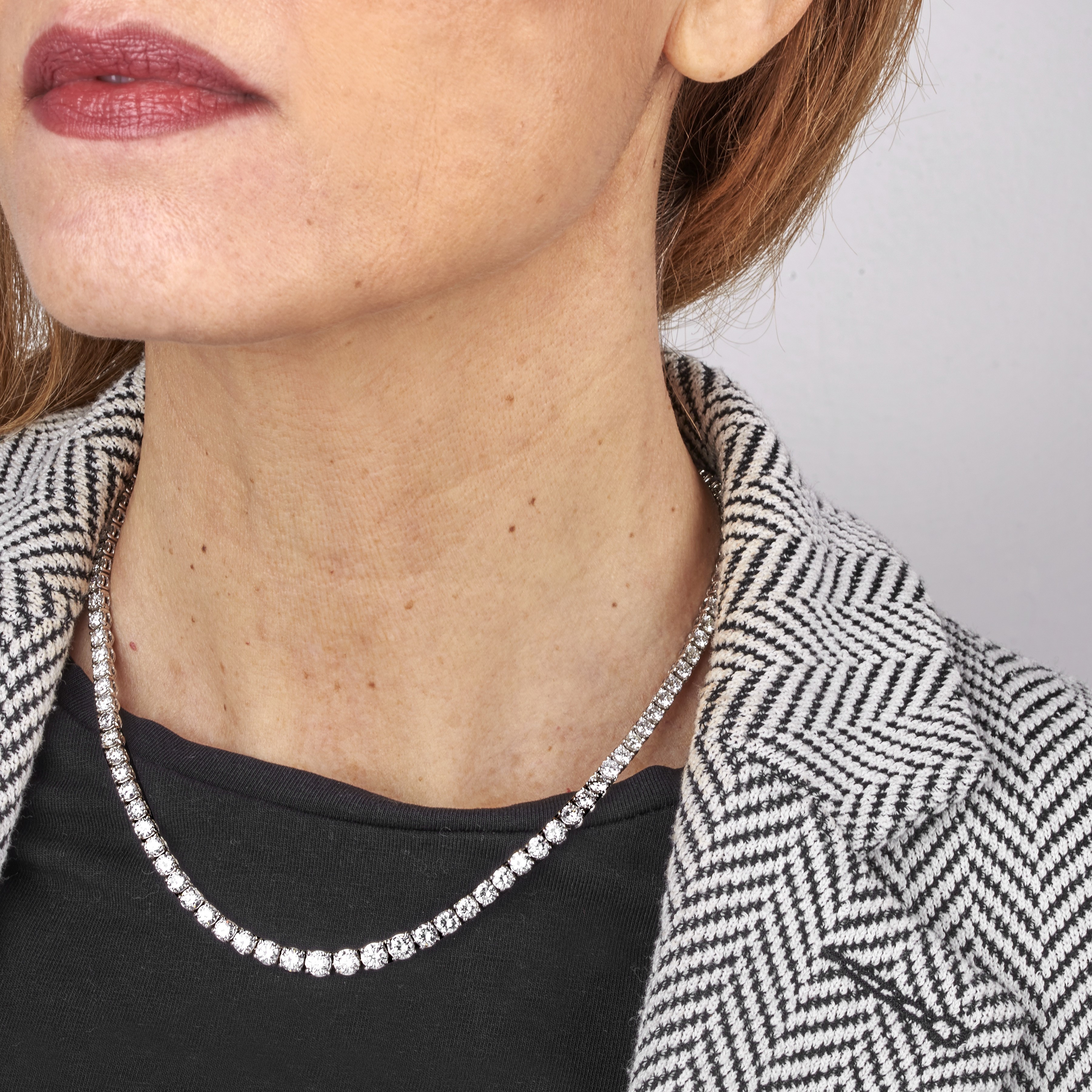 Importante collier tennis in oro bianco 18 kt e diamanti