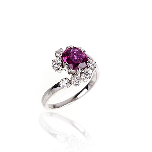 Ring in 18 kt white gold, diamonds and ruby