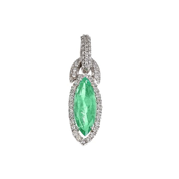 Pendant in white gold, diamonds and emerald