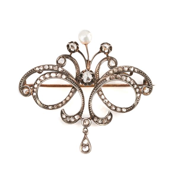Brooch in silver, low title gold, diamond and mabè pearl