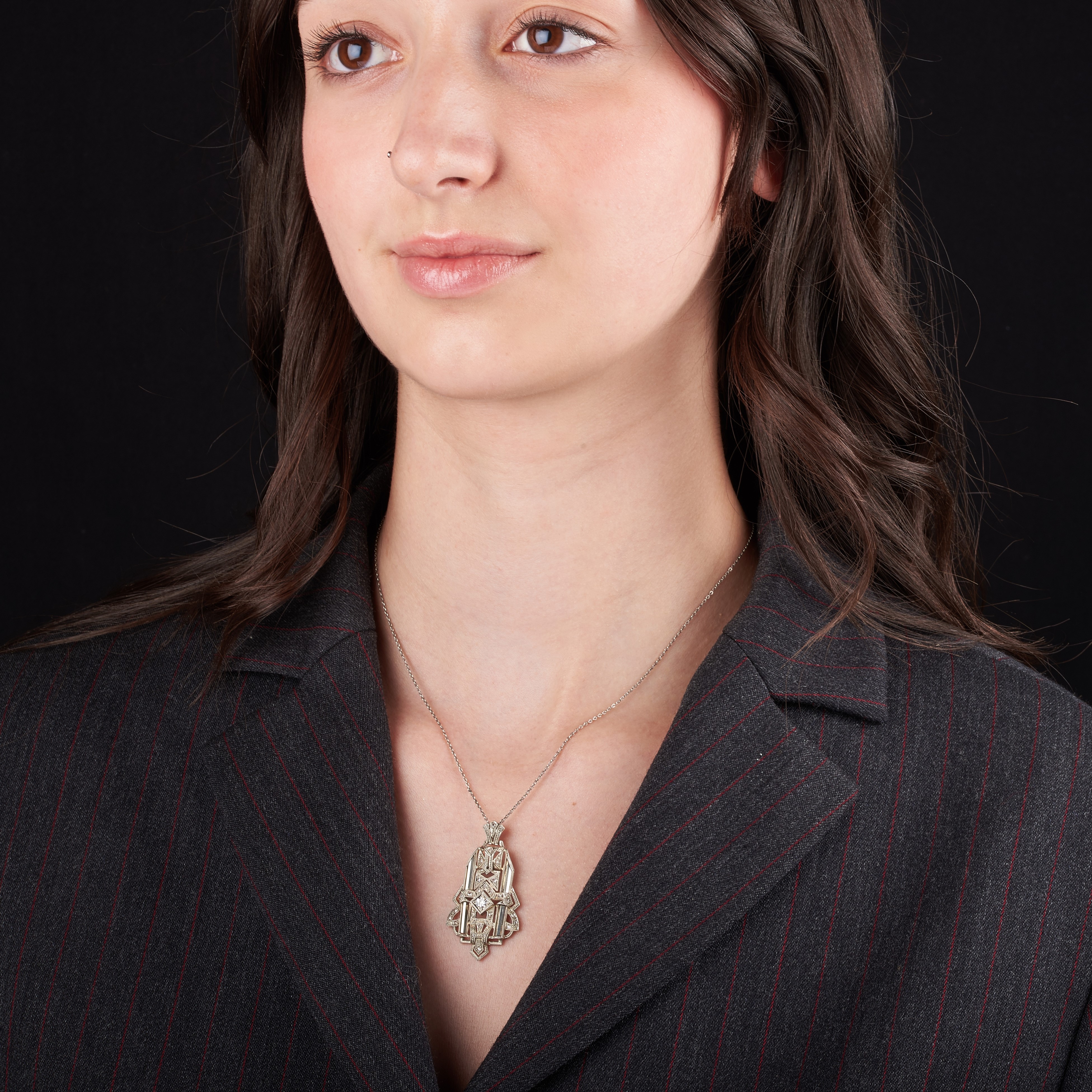 Pendente con catena in oro bianco e diamanti