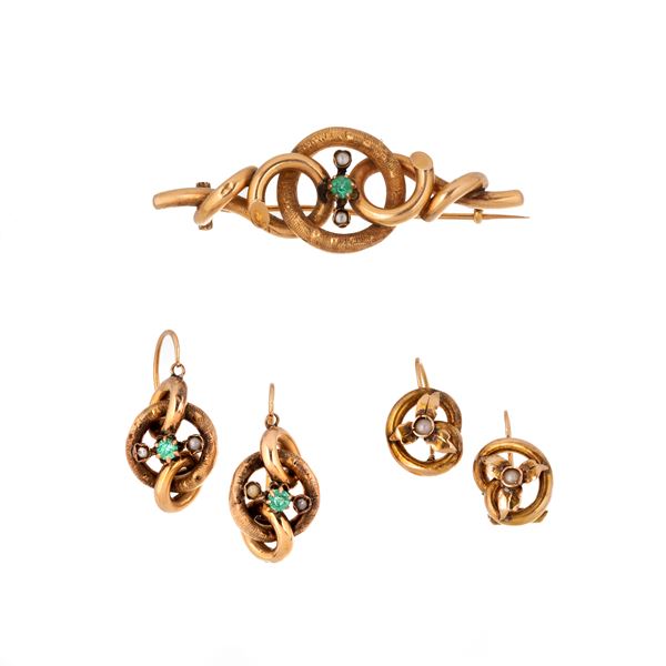 Leverback and brooch earrings and another pair of similar earrings in 18 kt yellow gold and stones