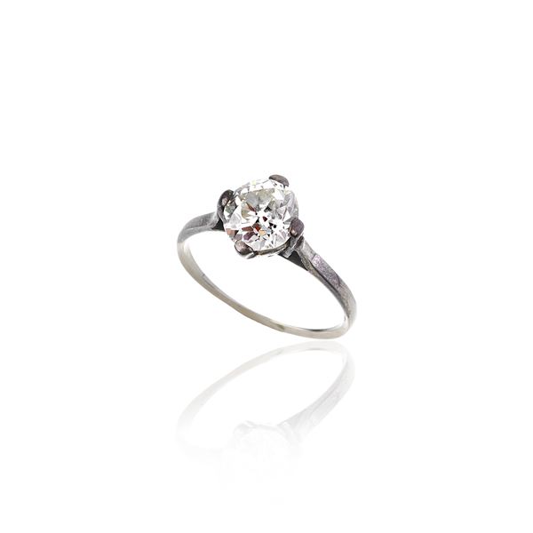 Solitaire ring in 18 kt white gold and old cut diamond