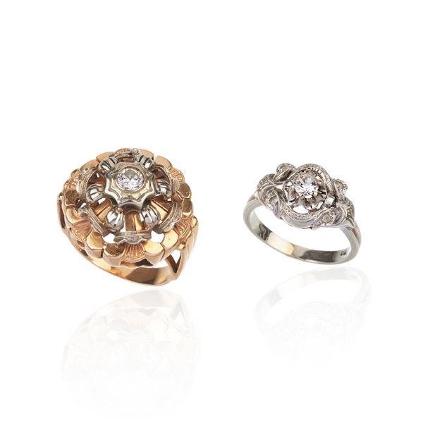 Ring in 18 kt yellow gold, white gold and colorless stone and another in 18 kt white gold and diamonds