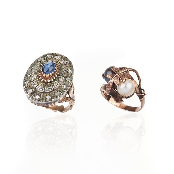 Ring in 18 kt rose gold, silver, diamonds and sapphire and another in 14 kt gold and two pearls