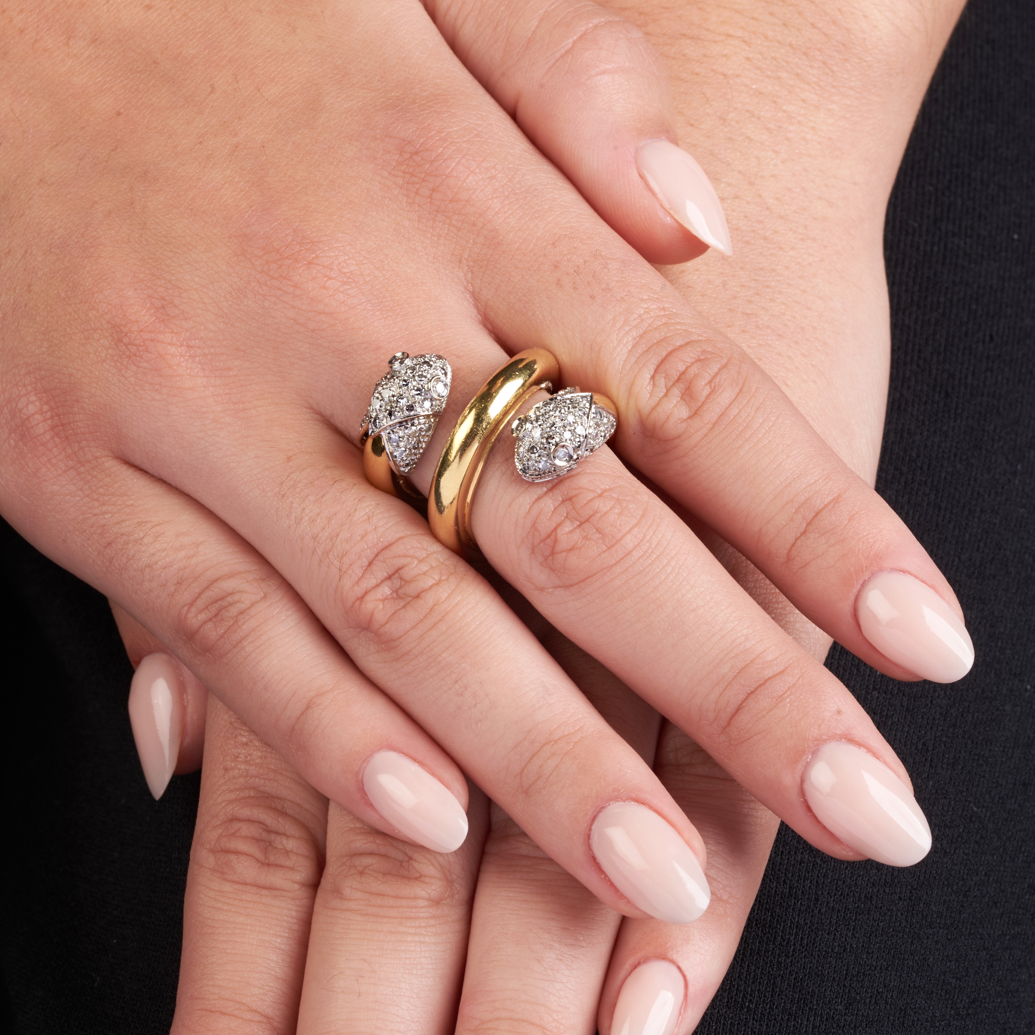 Grande anello Serpenti in oro giallo 18 kt e diamanti