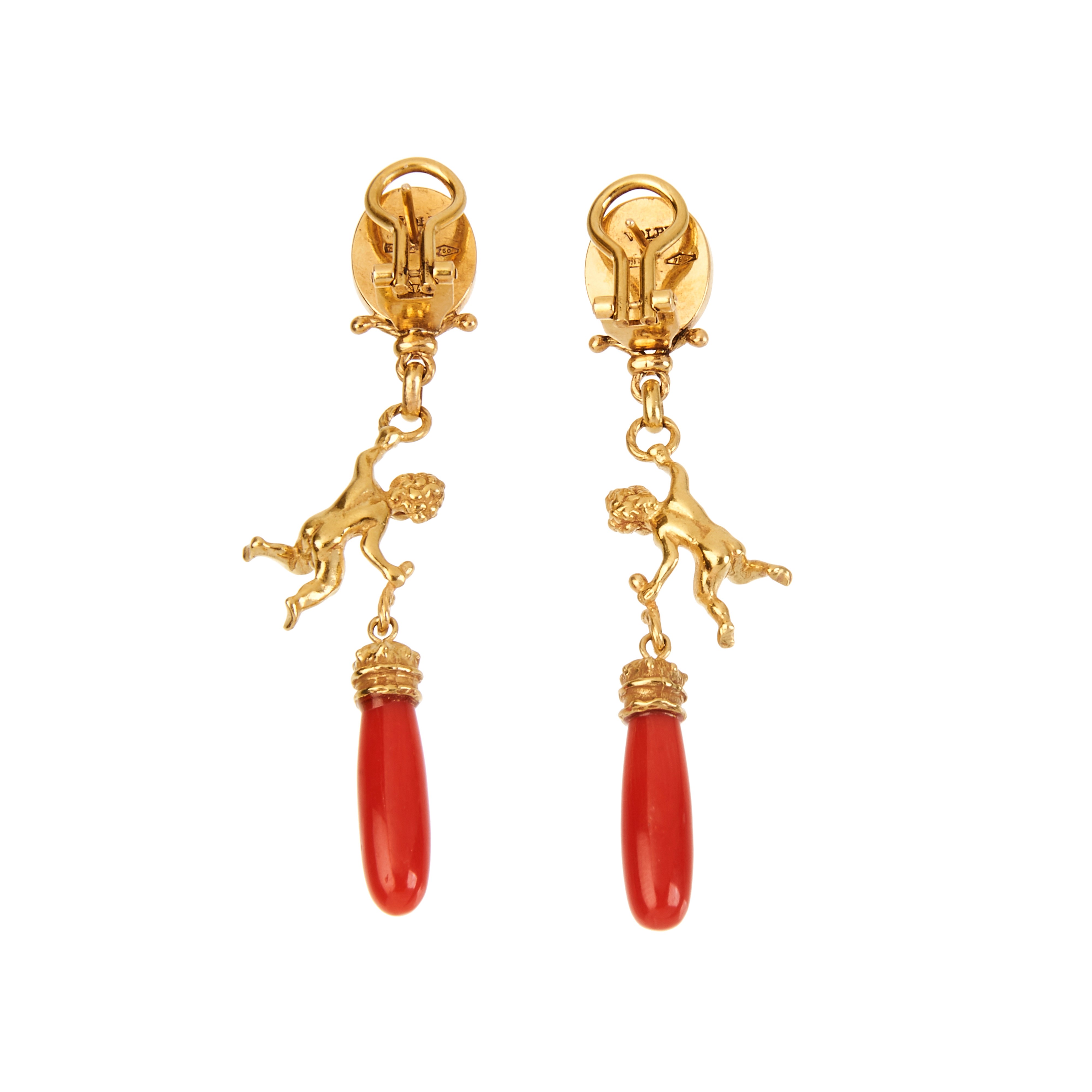 Paio di lunhgi orecchini pendenti in oro giallo 18 kt e corallo rosso