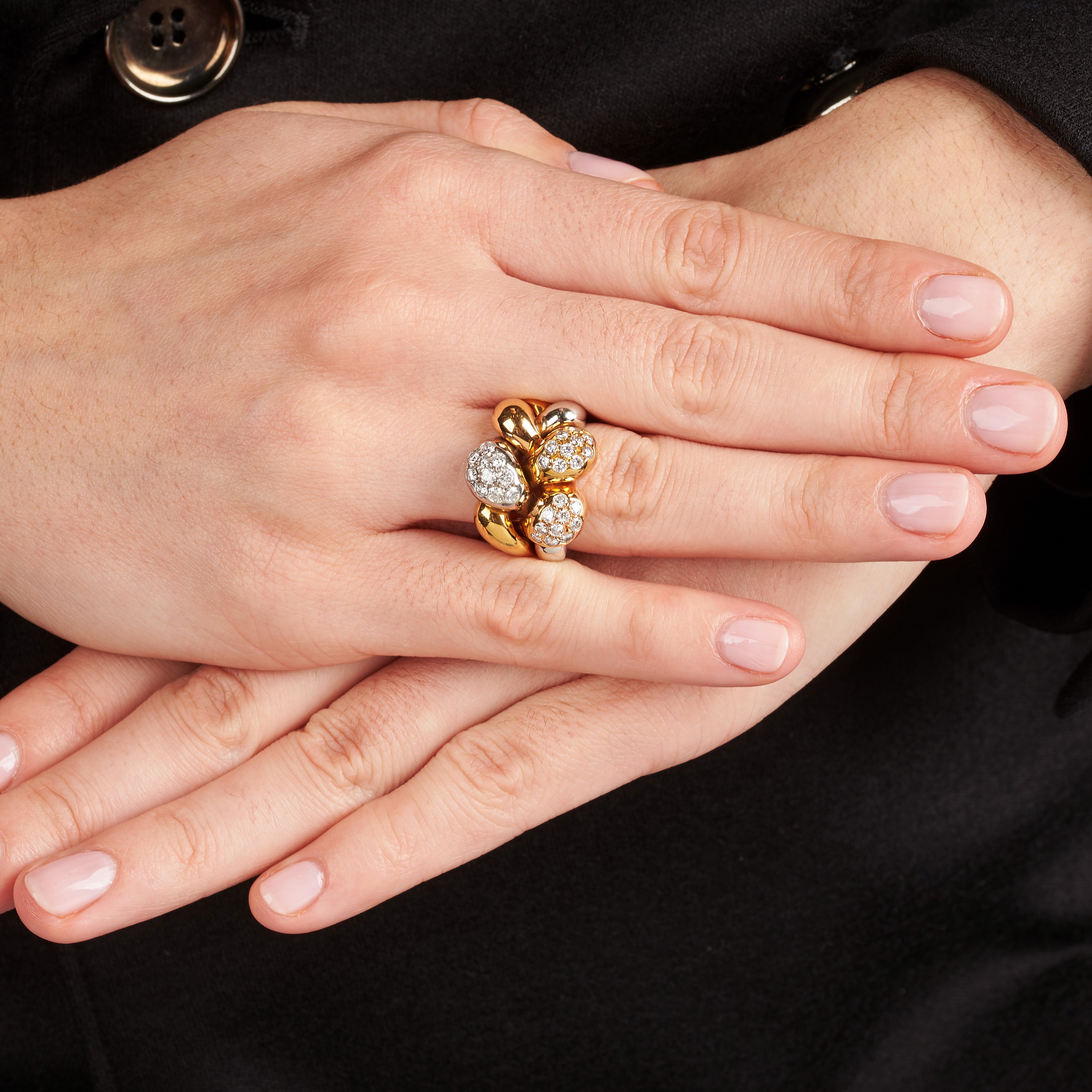 Anello fantasia in oro giallo, oro rosa e oro bianco 18 kt e diamanti