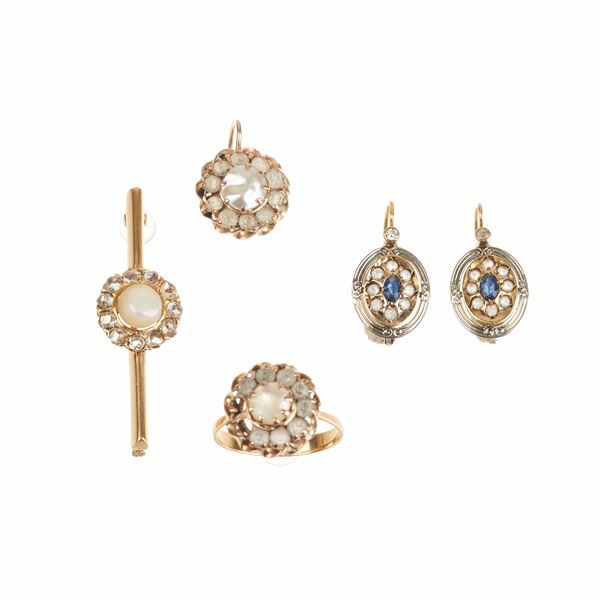 Earrings, ring and brooch in 18 kt yellow gold, low title gold, stones and mother-of-pearl