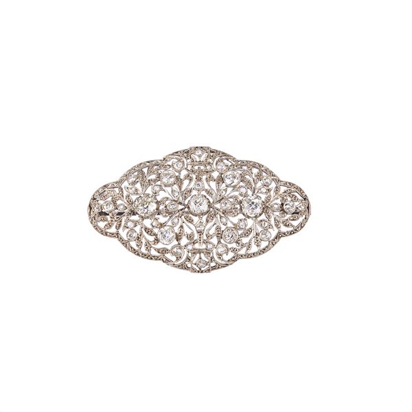 Floral brooch in 18 kt white gold and diamonds