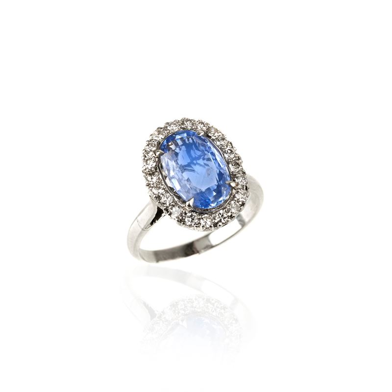 Anello in oro bianco, diamanti e zaffiro naturale Sri Lanka