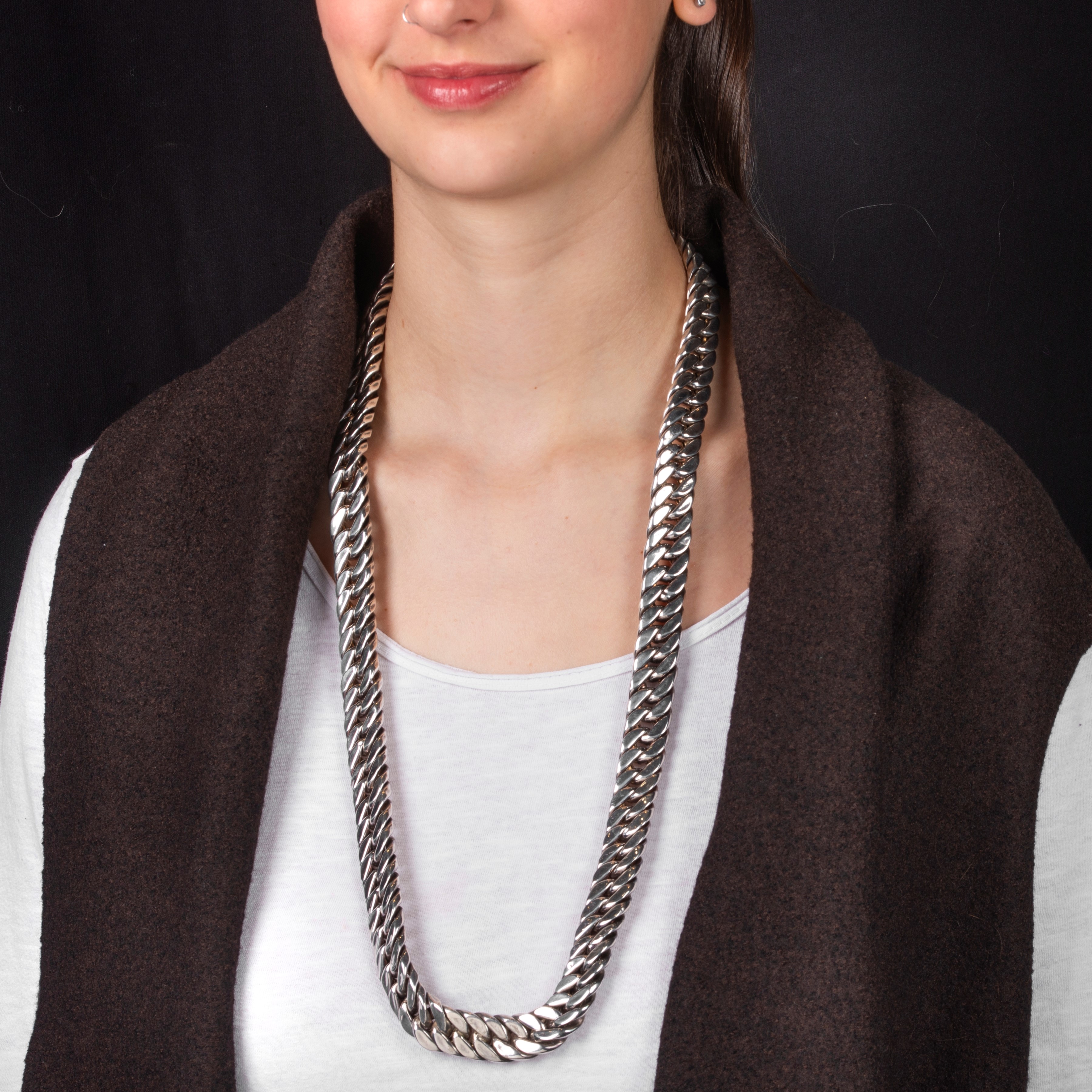 Lunga collana a maglie degradè in argento 925