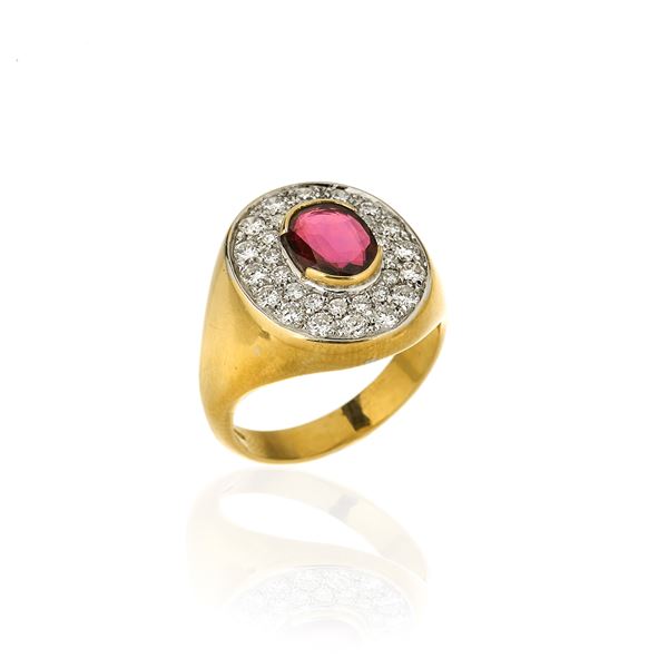 Anello chevalier in oro giallo, diamanti e rubino