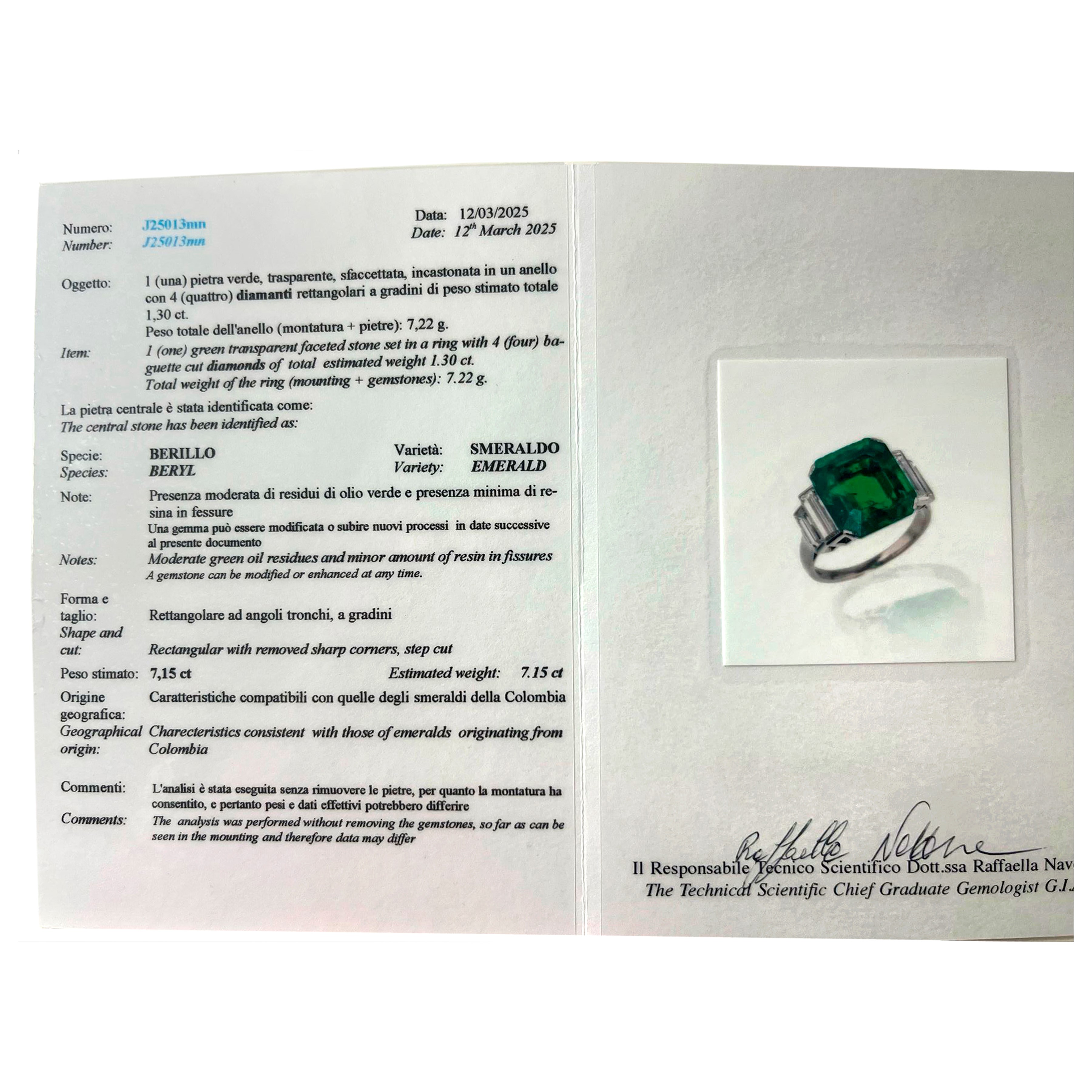 Importante anello in platino, diamanti e smeraldo Colombiano