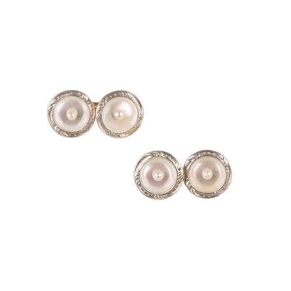 Pair of cufflinks in 18 kt yellow gold, silver, mother-of-pearl and micro-pearls