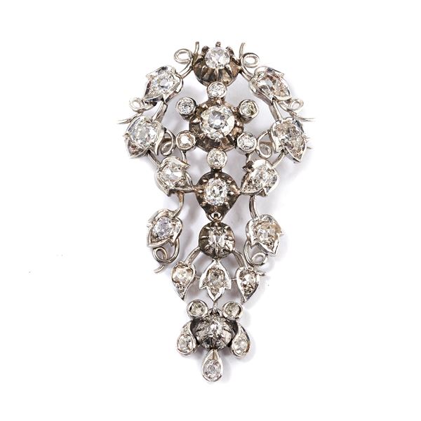 Tulips brooch in white gold and diamonds