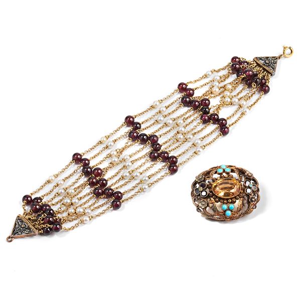 18 kt gold pin, silver, turquoise, quartz and bracelet in 18 kt gold and silver, grenade and pearls