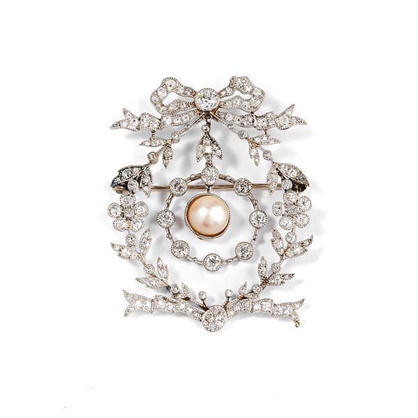 Garland brooch in platinum, diamonds and pearl
