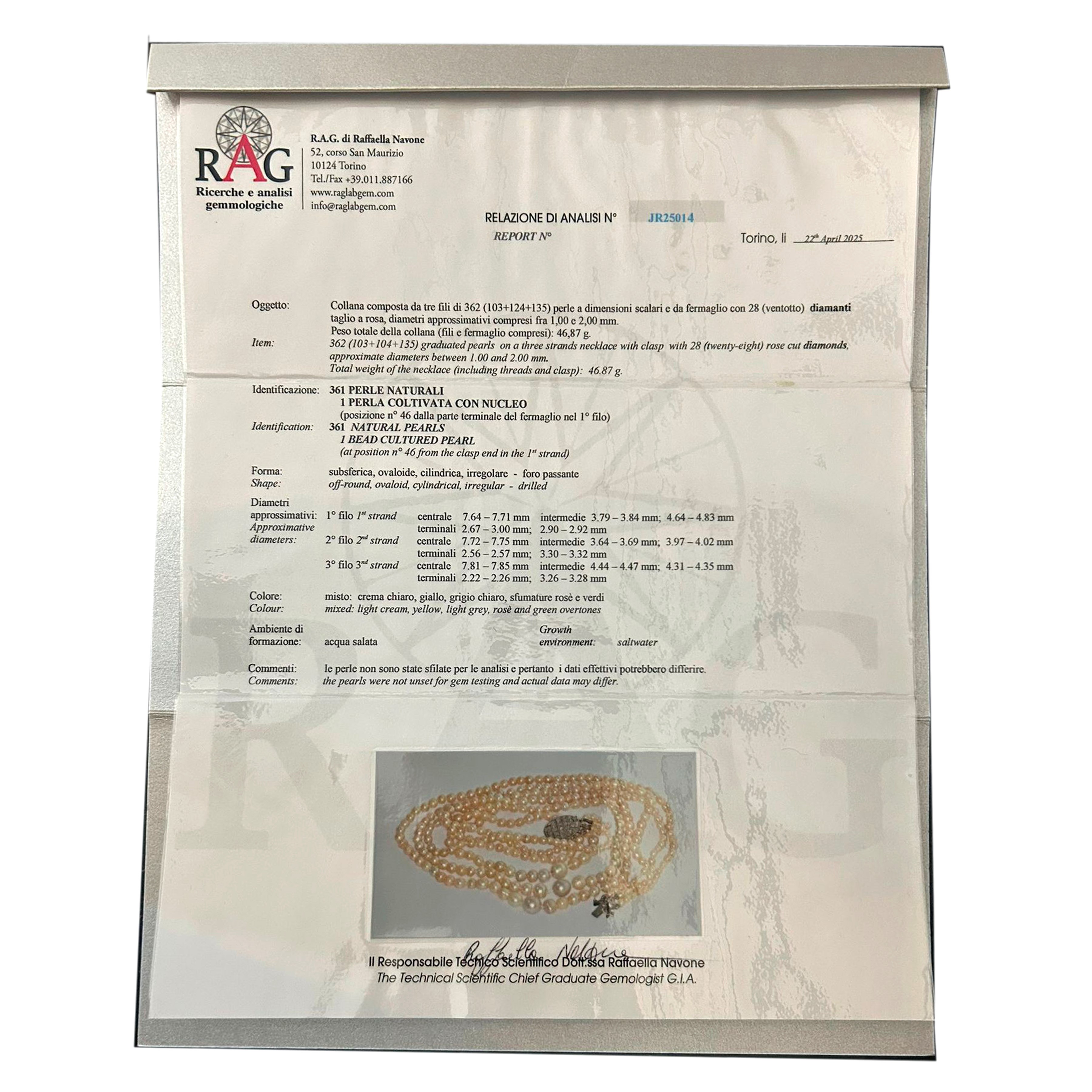 Rara collana a tre fili in perle naturali degradè, platino e diamanti