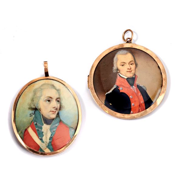 Two miniatures, each depicting a gentleman in uniform in 9 kt gold